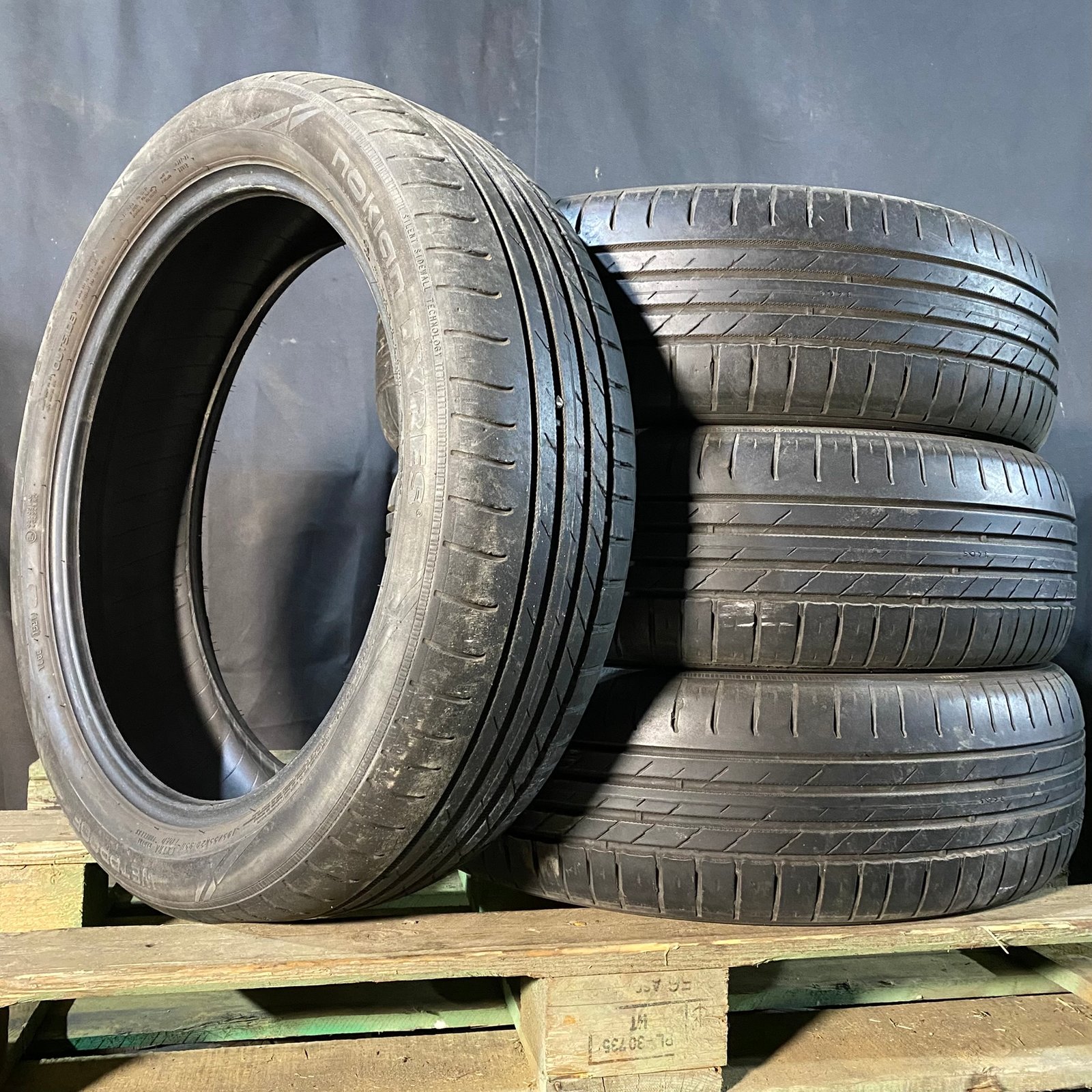 IMG_7867 Nokian – 195/65/R20 95H 2021 5,5-6mm - Obrázek 1