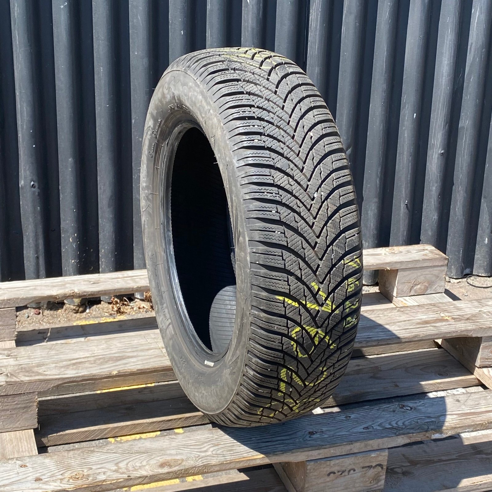 IMG_2532 Firestone – 185/65/R15 88T 2025 7,5mm - Obrázek 1