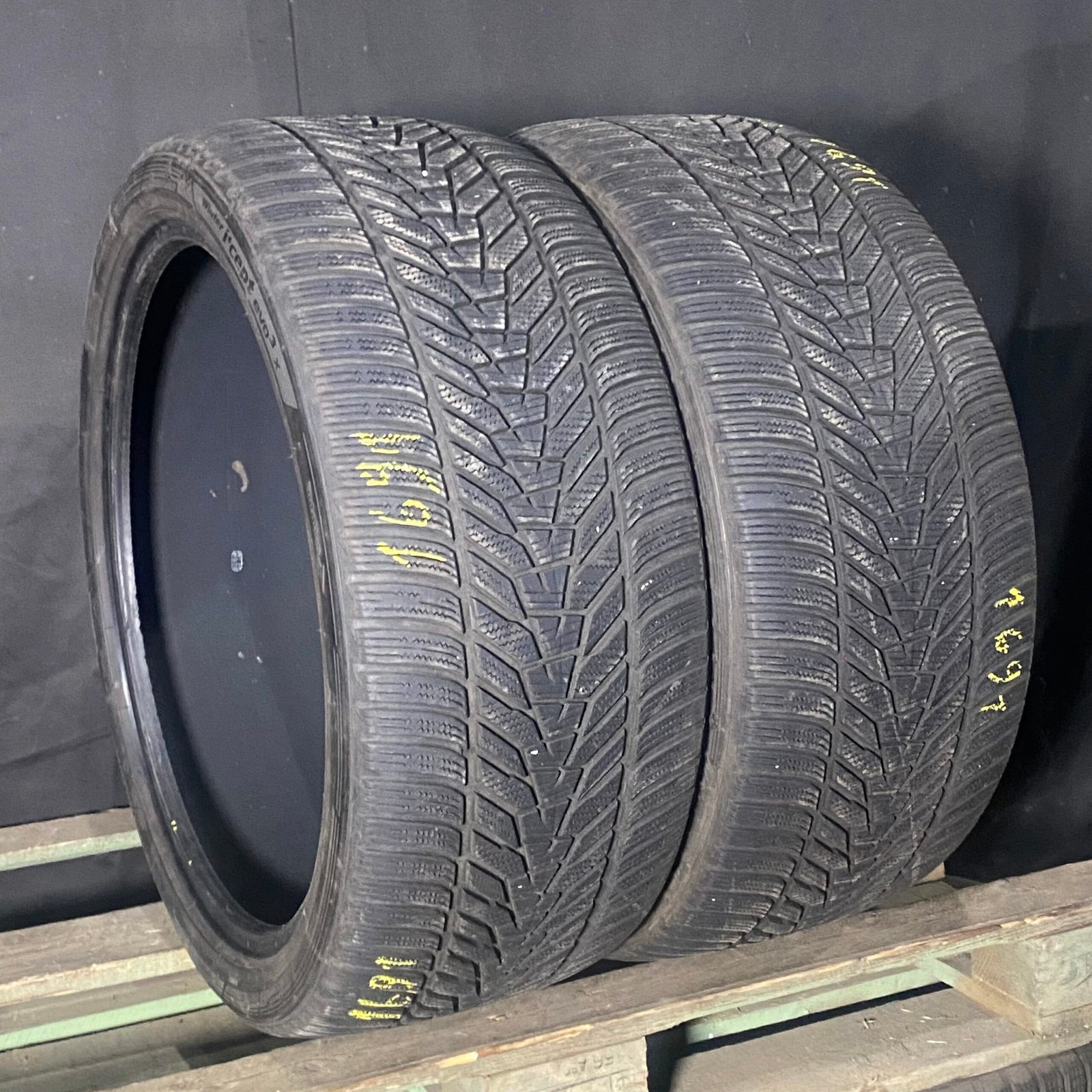 Hankook dvourozměr – 285/35/R22 106V 2023 6mm